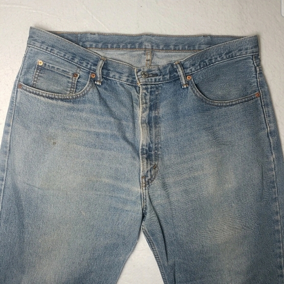 Levi's 550 Relaxed Fit Men's Mid Rise Light Wash  Denim Blue Jean's Size 40x30 - Picture 9 of 12